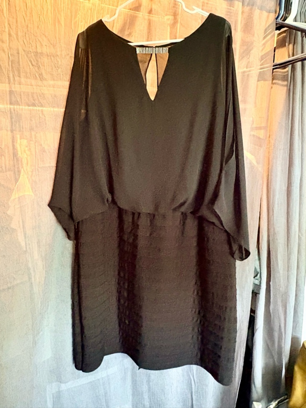 Xscape Sheer Batwing Sleeve Keyhole Shift Dress EUC